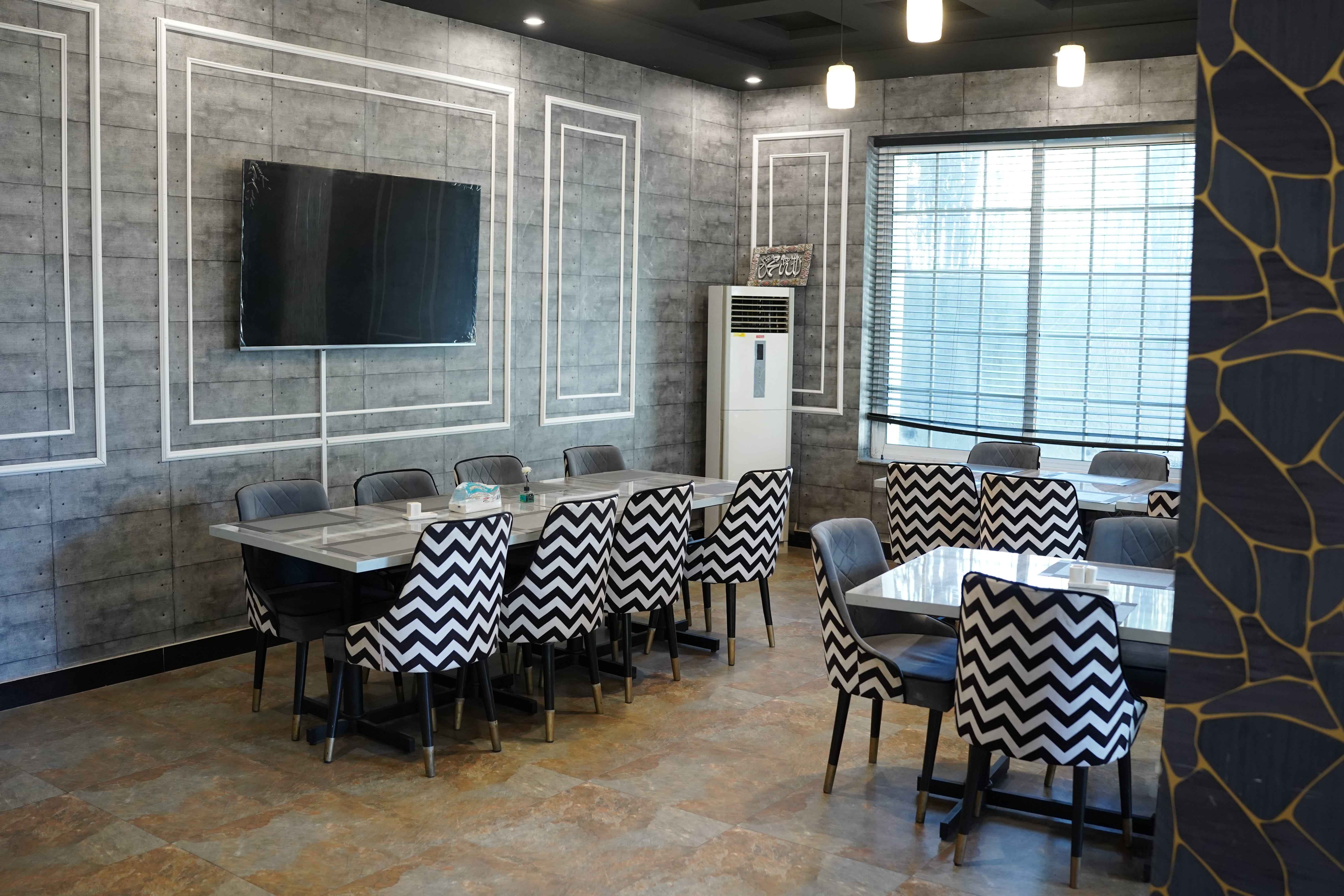 Dining room with chevron chairs